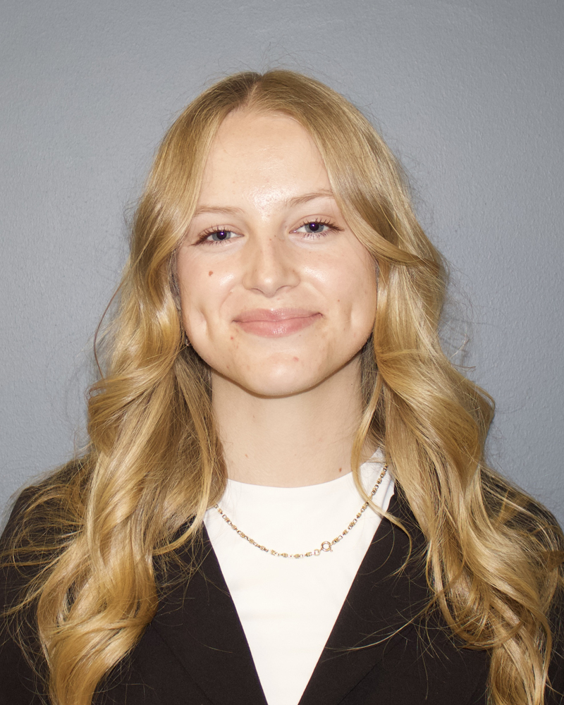 portrait of Caitlin Williams